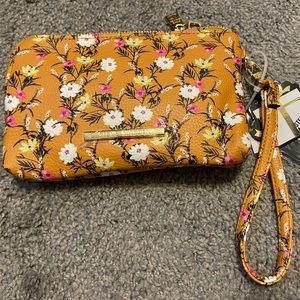 Steve Madden wristlet